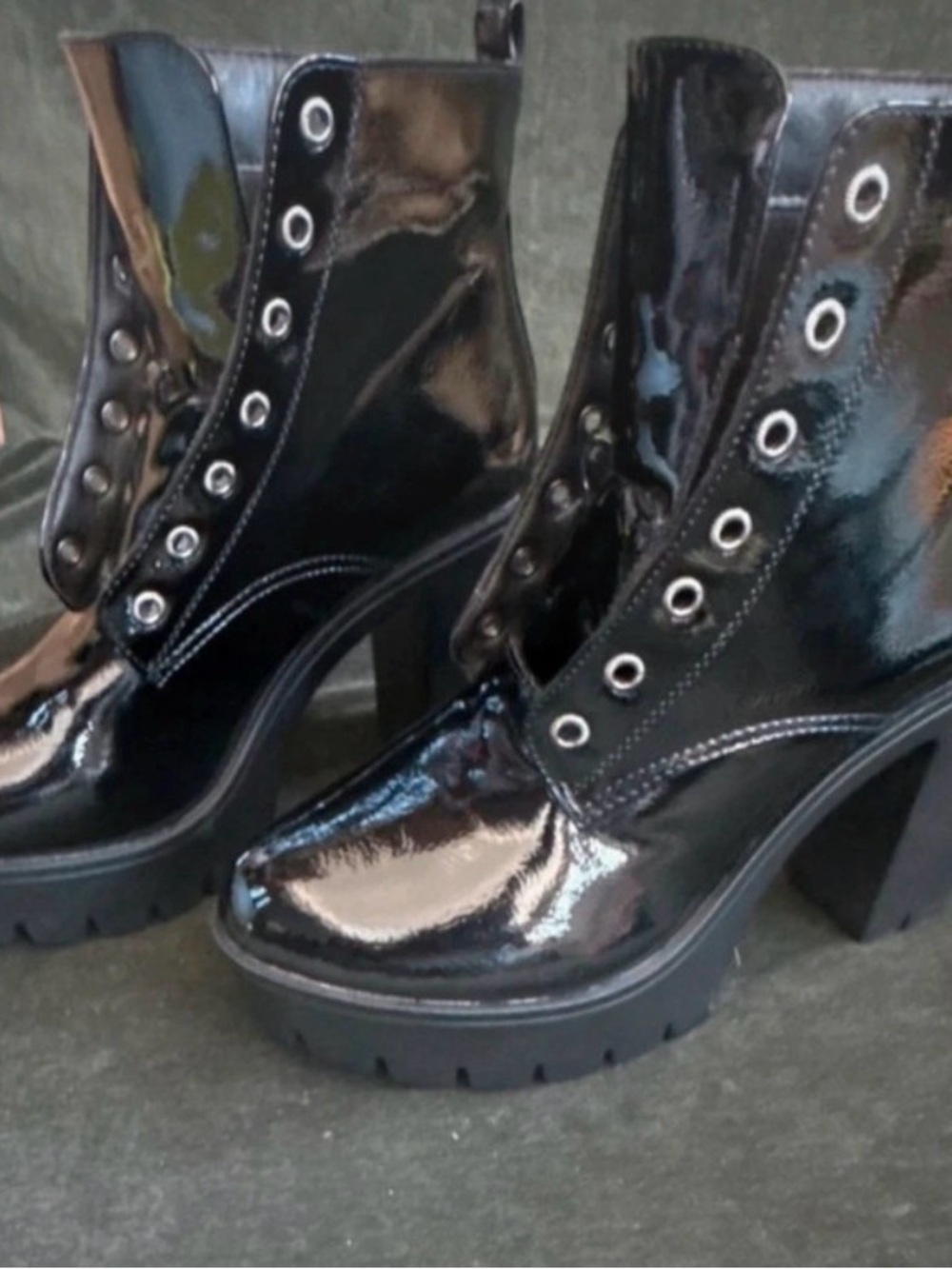 Seychelles Black Patent Lace-Up Platform Ankle Boots